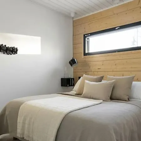 Vuonelo Iso-syöte Lomamökit *